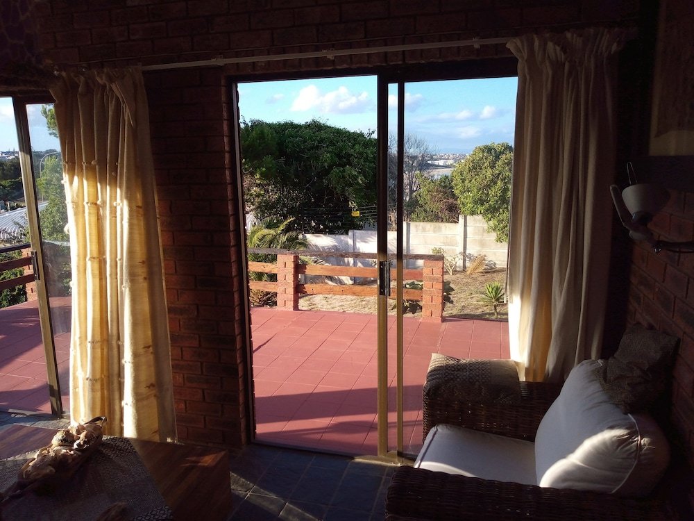 beachfront villa africa queen jeffreys