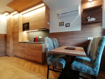 golden star premium apartments