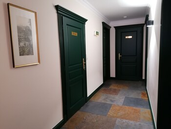 golden star premium apartments