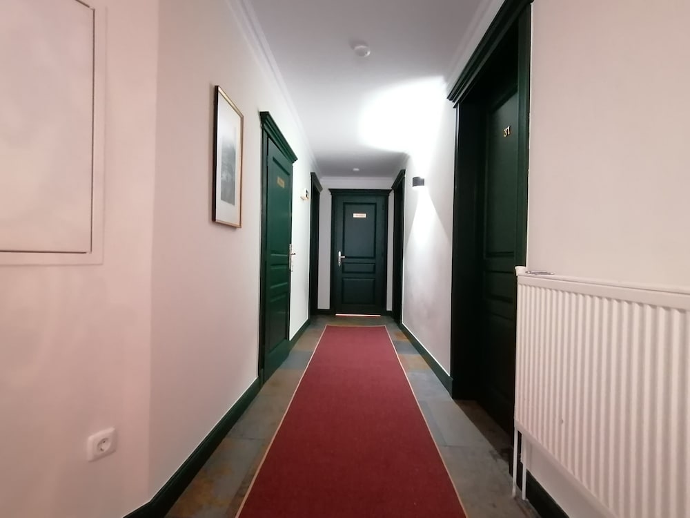 golden star premium apartments