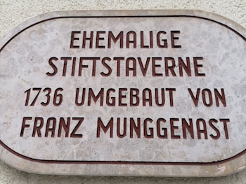 golden star premium apartments