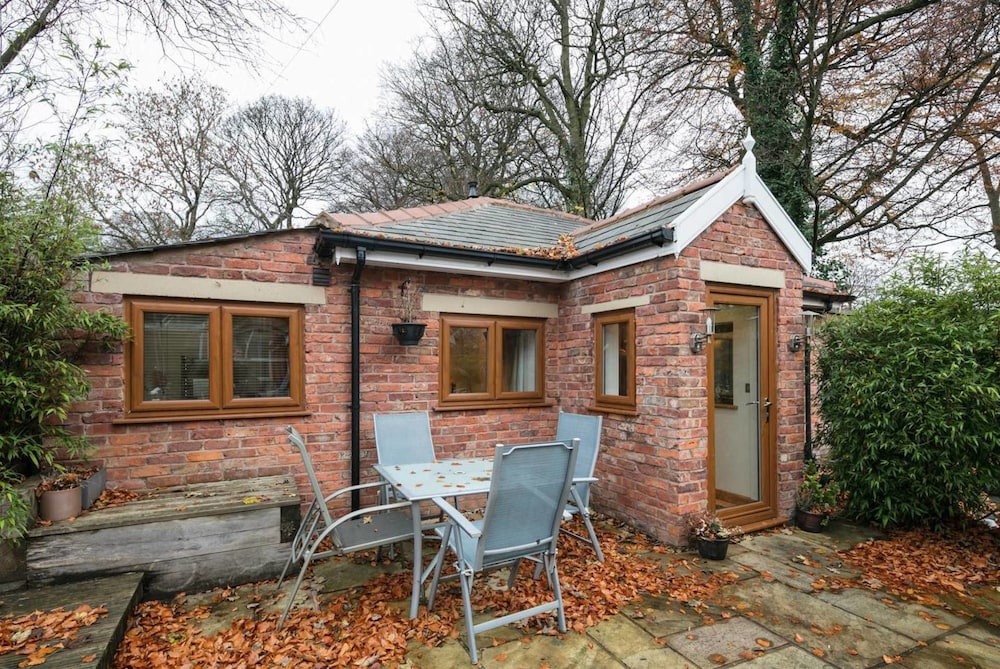 luxury 1bedroom lodge in prestwich