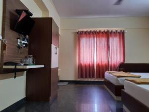 Sapphire Inn,Lalbagh,3 star
