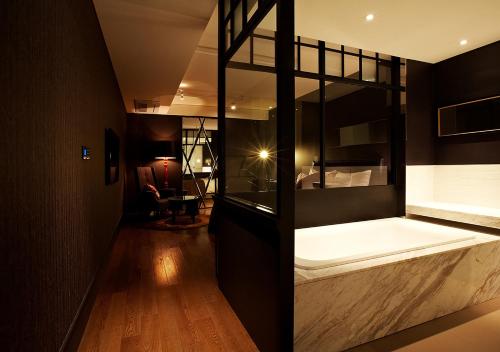 lee design hotel