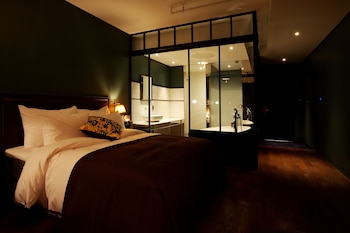 lee design hotel