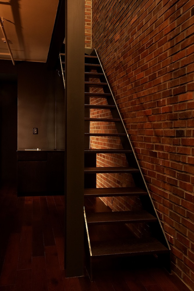 lee design hotel
