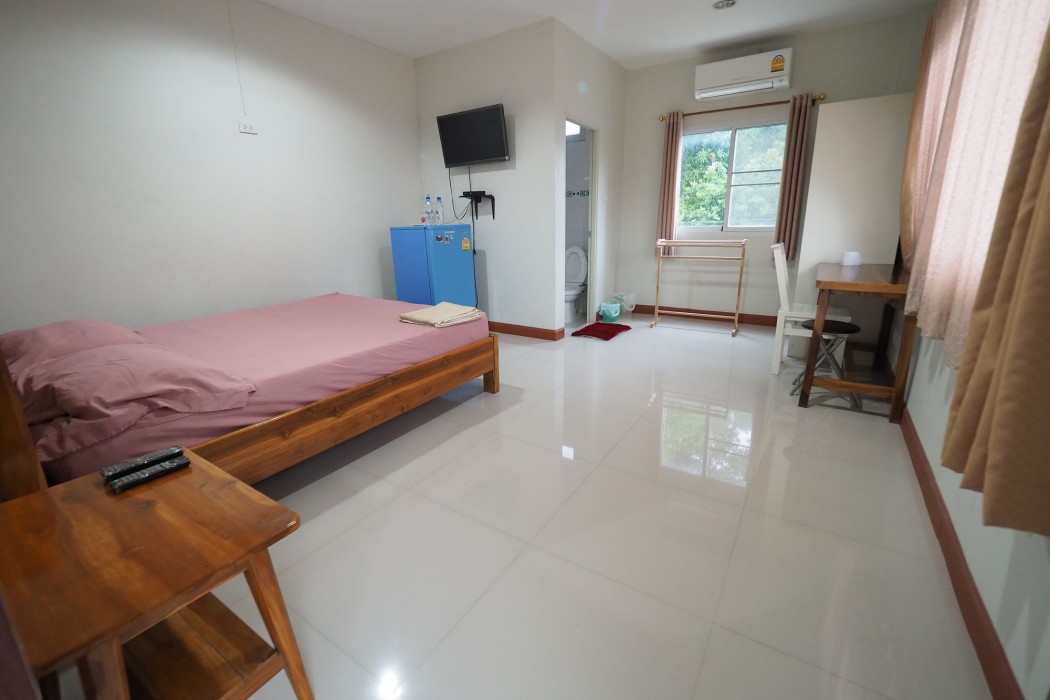 sorn waree apartment