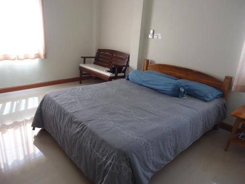 sorn waree apartment