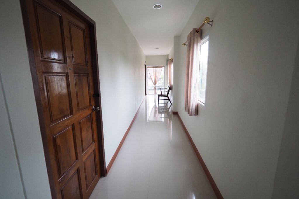 sorn waree apartment