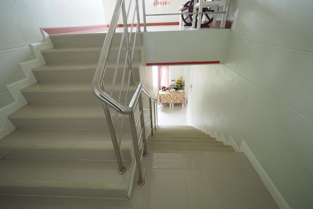 sorn waree apartment