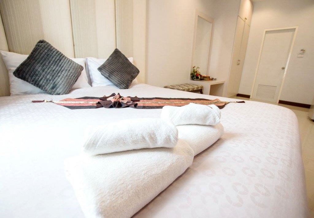 egg colony vacation home