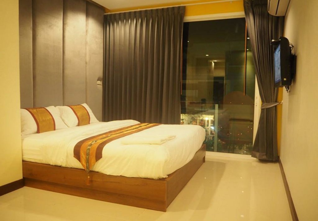 egg colony vacation home