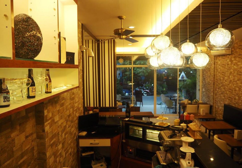 egg colony vacation home