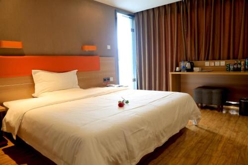 7 days premiuma neijiang wanda plaza