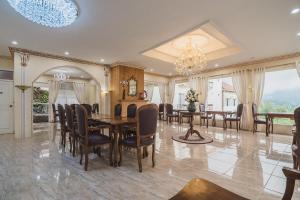 Urbanview Hotel Mon Bel Cibodas,,2 star