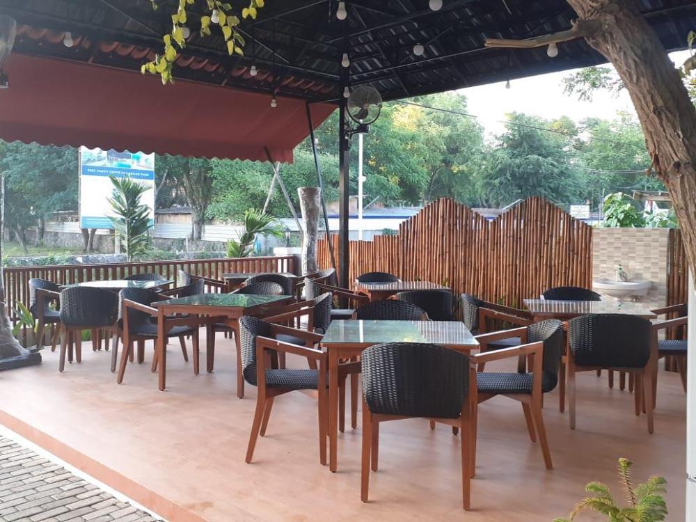 east marina guesthouse