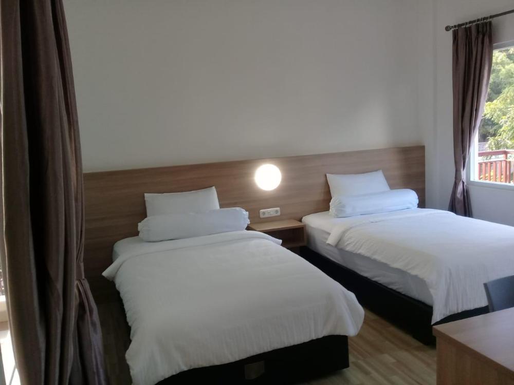 east marina guesthouse