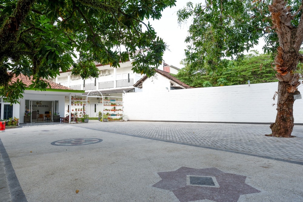 reddoorz near mataram university