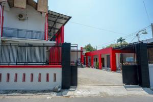 reddoorz syariah near alun alun tegal