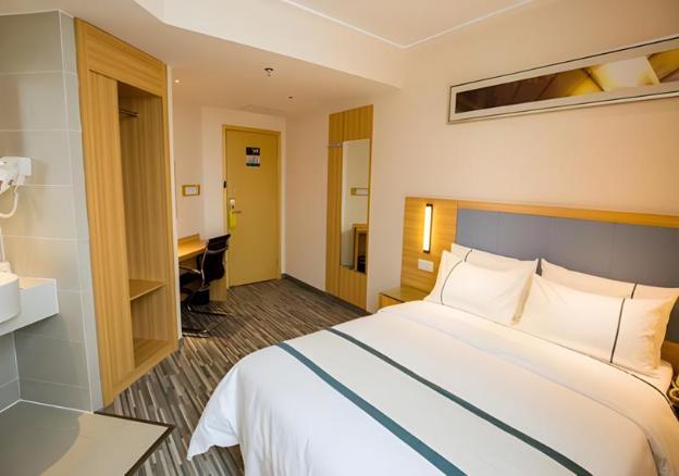 city comfort inn deyang shifang yonghu park
