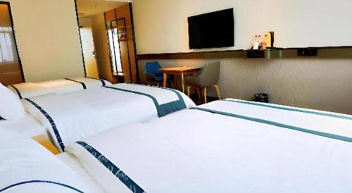 city comfort inn hezhou huangyao