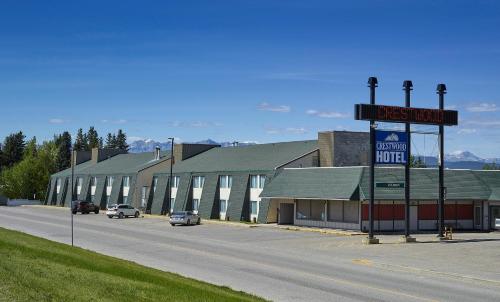 the crestwood hotel