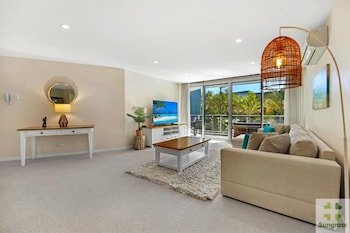 Azzura Greens Resort,Hope Island>>Gold Coast,4 star