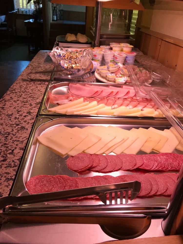 hotel restaurant gemunden