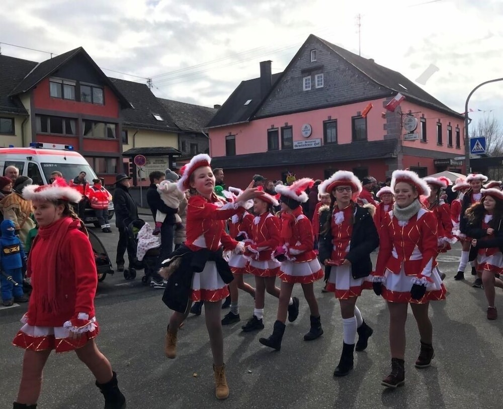 hotel restaurant gemunden
