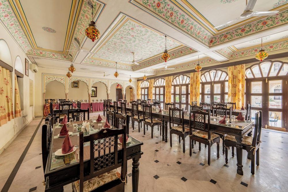 dhula garh a heritage hotel