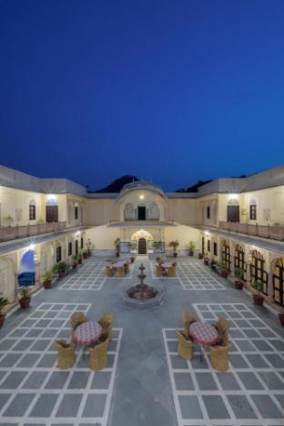 dhula garh a heritage hotel
