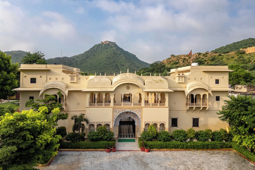 dhula garh a heritage hotel