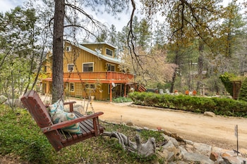 Crown King Cabins Suites And Bunkhouse,,3 star