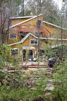 Crown King Cabins Suites And Bunkhouse,,3 star