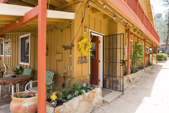 crown king cabins suites and bunkhouse