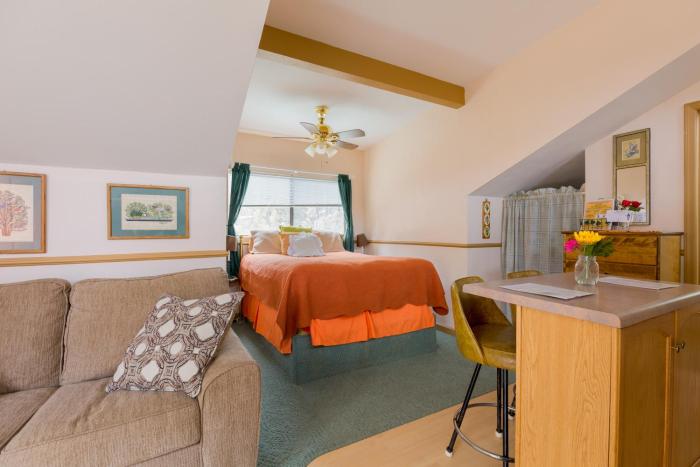 crown king cabins suites and bunkhouse