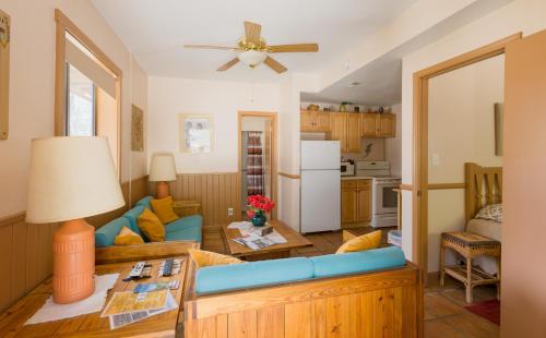 crown king cabins suites and bunkhouse