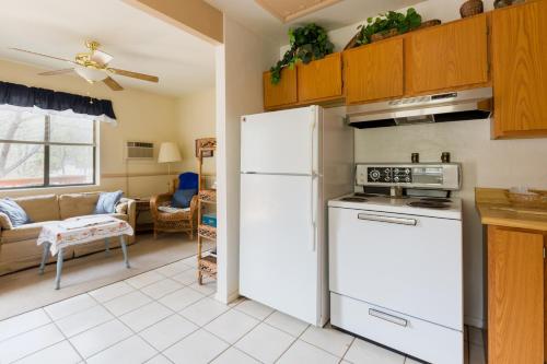 crown king cabins suites and bunkhouse
