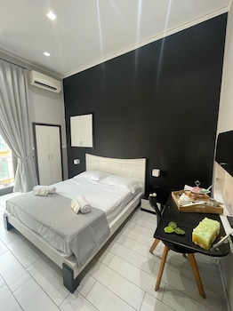 parthenope rooms