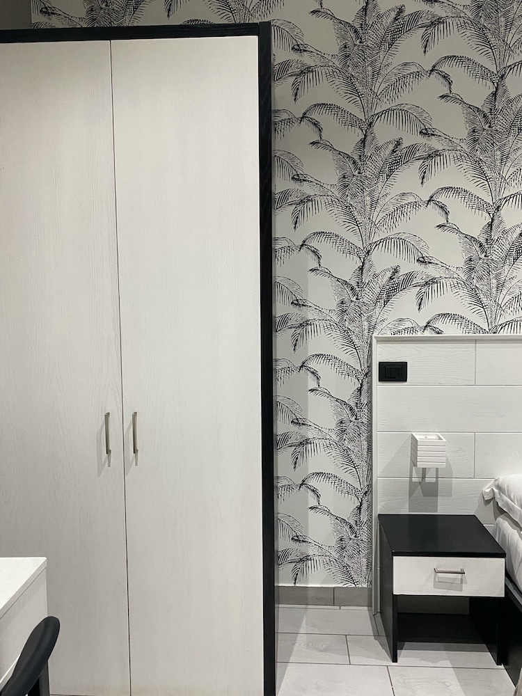 parthenope rooms