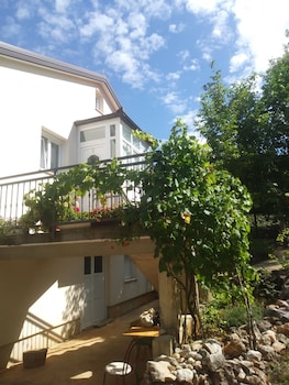 Holiday House,,0 star