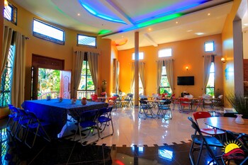 Shine Resort Hotel,,2.5 star