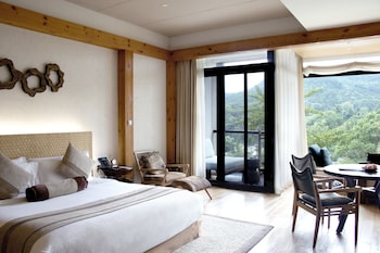 intercontinental one thousand island lake resort by ihg