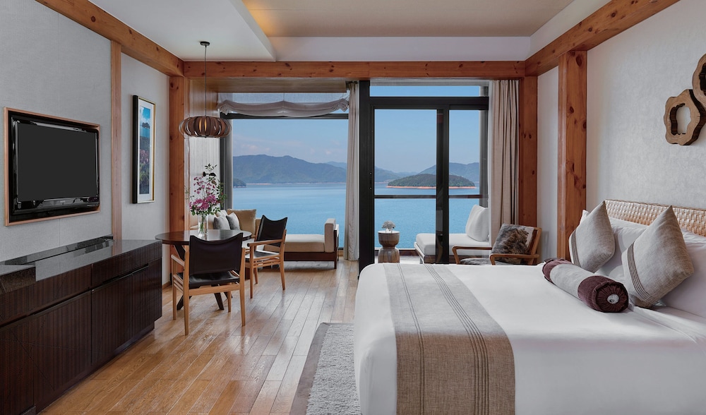 intercontinental one thousand island lake resort by ihg