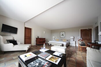 hotel alain llorca