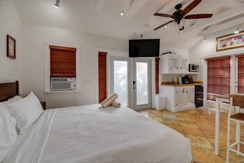 southern palms by brightwild