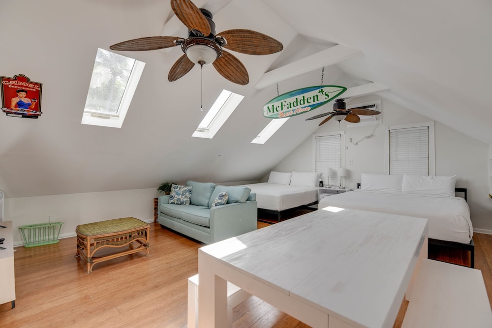 southern palms by brightwild