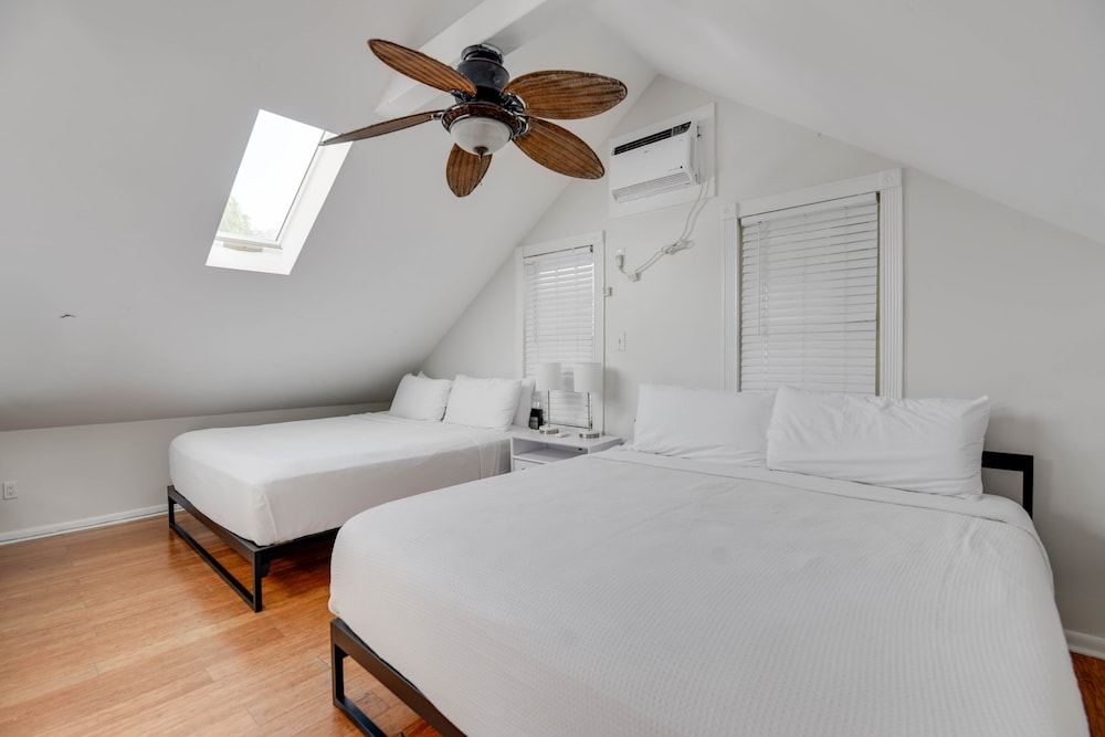 southern palms by brightwild