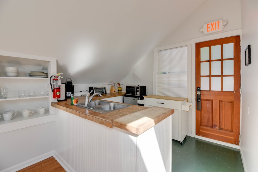 southern palms by brightwild