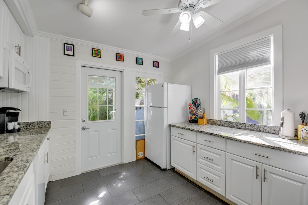 southern palms by brightwild